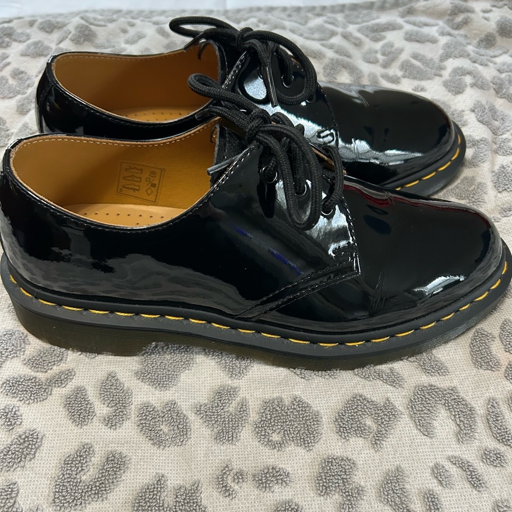 Dr. Martens Black Patent Oxford Shoes with Glossy Finish - Picture 9 of 10